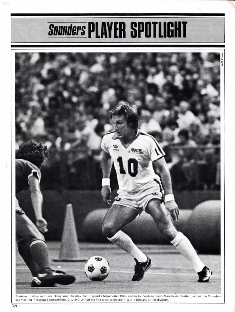 20th May 1982 Seattle Sounders v Manchester United Friendly  1981-1982 - Image 2